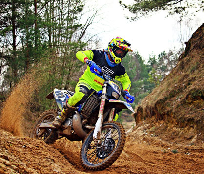 DUO PEMBALAP YAMAHA RAIH GELAR MXGP OF ASIA 2019